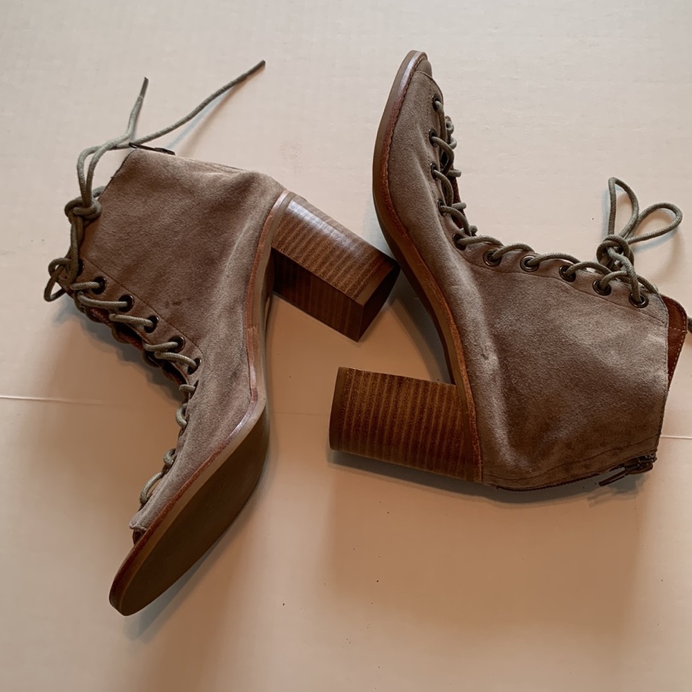 Jeffrey Campbell Women’s Suede Leather Lace Up Shooties - Picture 2 of 8